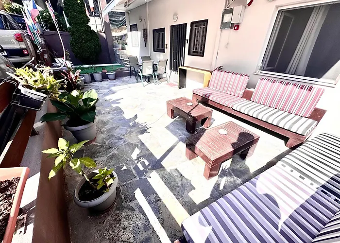 Seaside Apartments & Rooms Kampouri